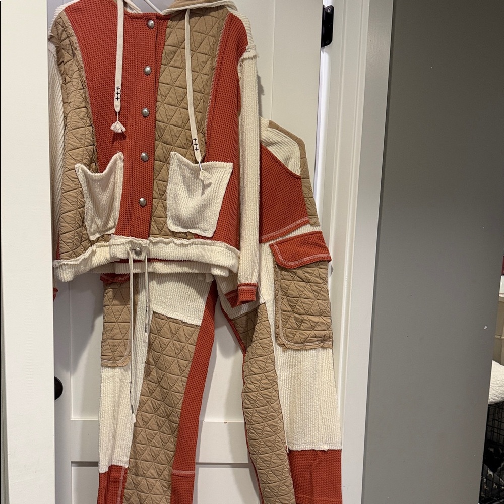 POL Colorblock Quilted Hoodie and Pants Set
